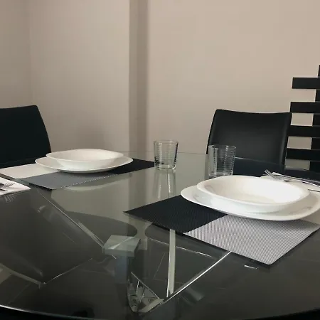 Apartment Blaxej, Nel Cuore Di Verona, Moderno Ed Elegante, 4 Posti Letto, Wi-fi, Self Check In *