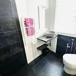 Blaxej, Nel Cuore Di Verona, Moderno Ed Elegante, 4 Posti Letto, Wi-fi, Self Check In *