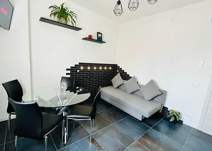 Blaxej, Nel Cuore Di Verona, Moderno Ed Elegante, 4 Posti Letto, Wi-fi, Self Check In * 베로나