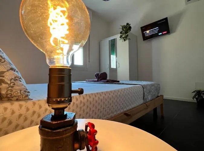 아파트 Blaxej, Nel Cuore Di Verona, Moderno Ed Elegante, 4 Posti Letto, Wi-fi, Self Check In 베로나